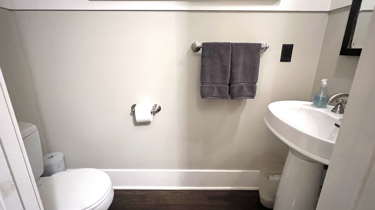 Photo of Bedroom in Queen Anne