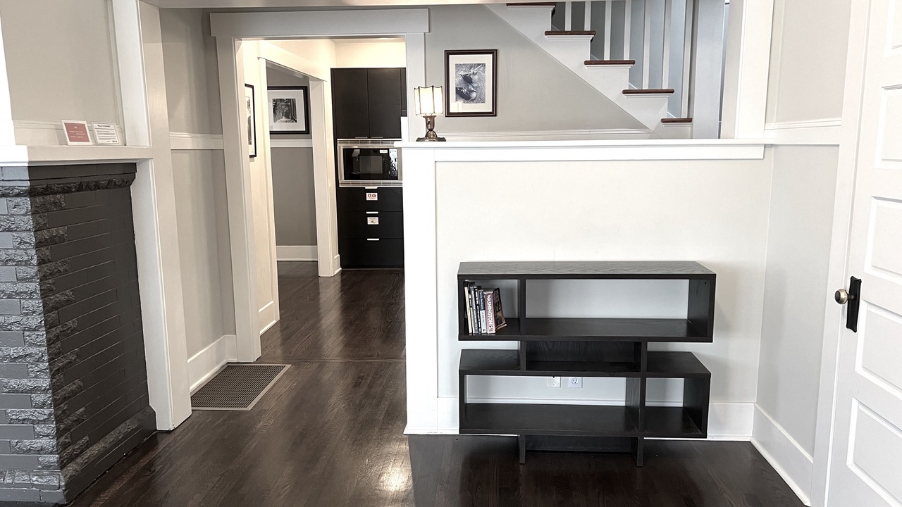 Photo of Bedroom in Queen Anne