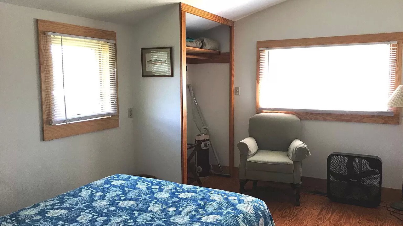 Photo of Bedroom in Sealevel