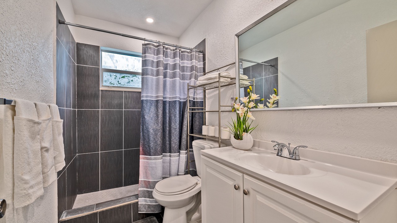 Photo of Bathroom in Miramar