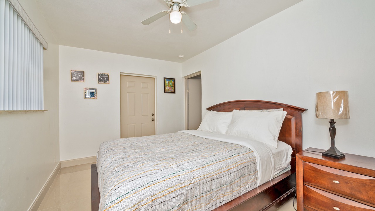Photo of Bedroom in Miramar