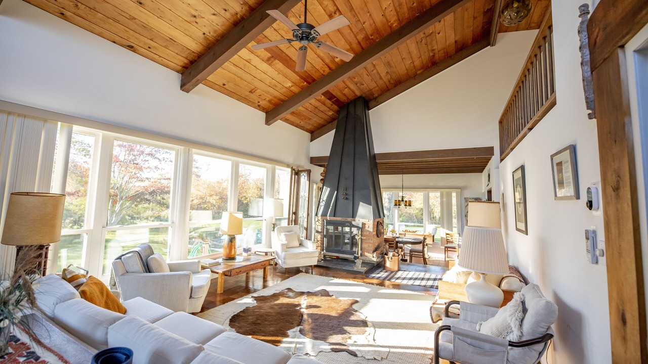 Photo of Livingroom in Little Compton