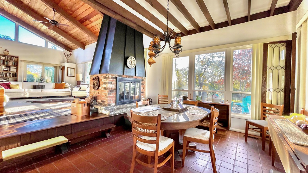 Photo of Livingroom in Little Compton