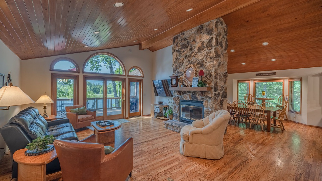 Photo of Livingroom in Innsbrook