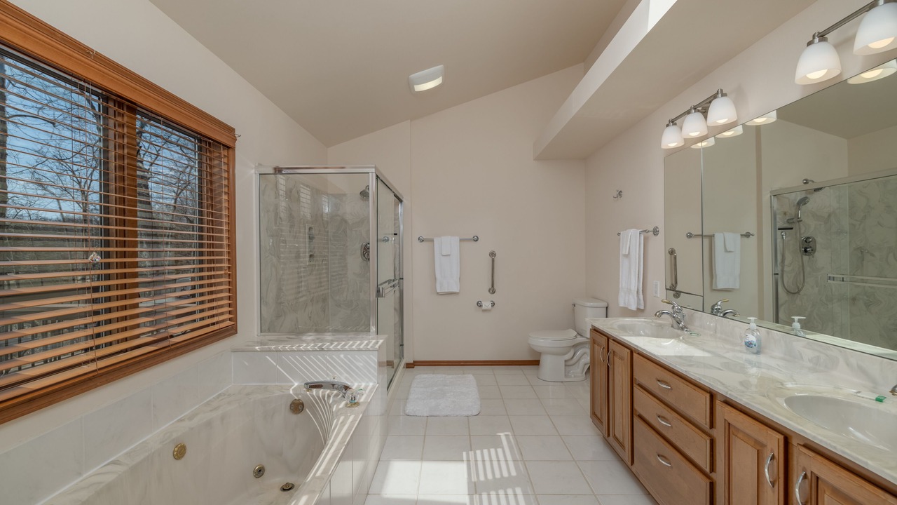 Photo of Bathroom in Innsbrook