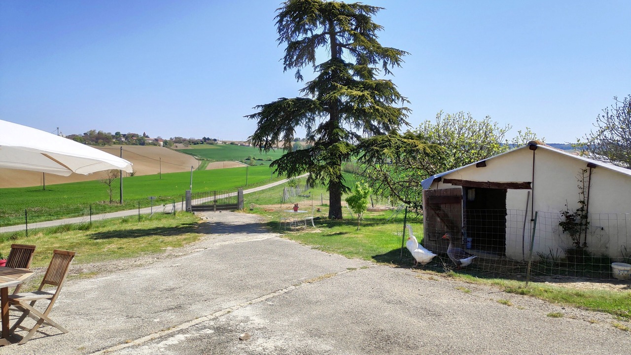 Photo of Outdoor in Le Cause