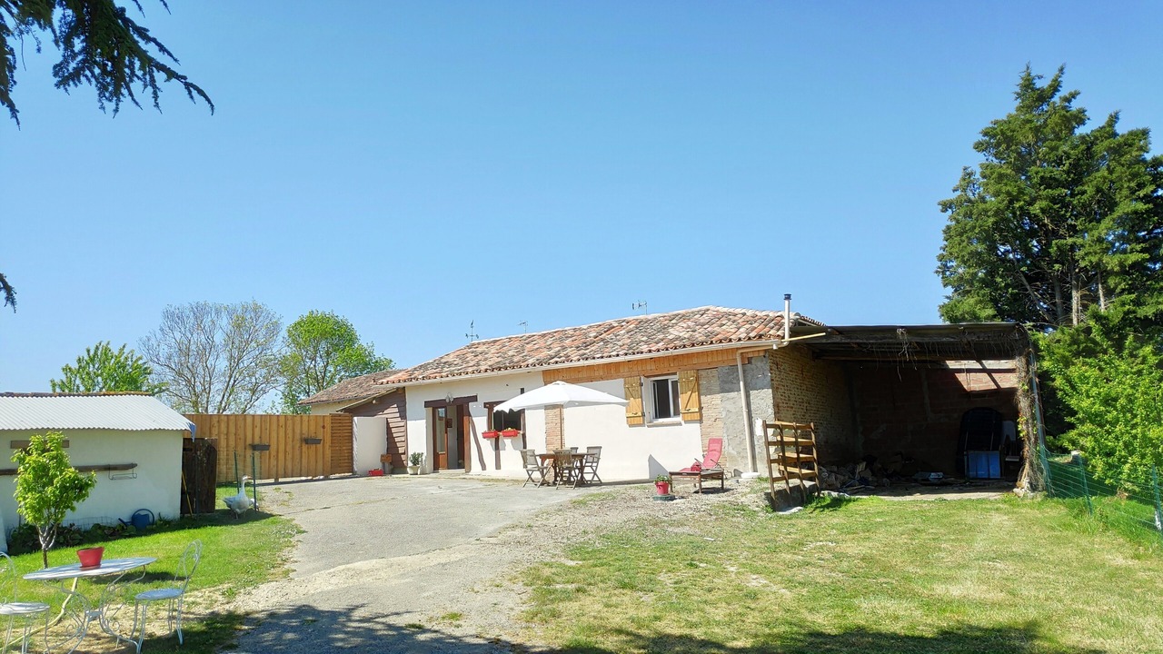 Photo of Outdoor in Le Cause
