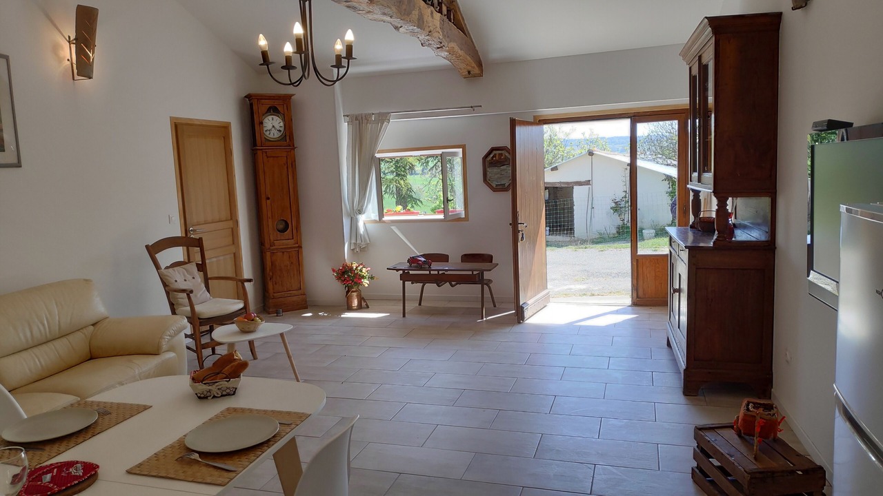 Photo of Livingroom in Le Cause