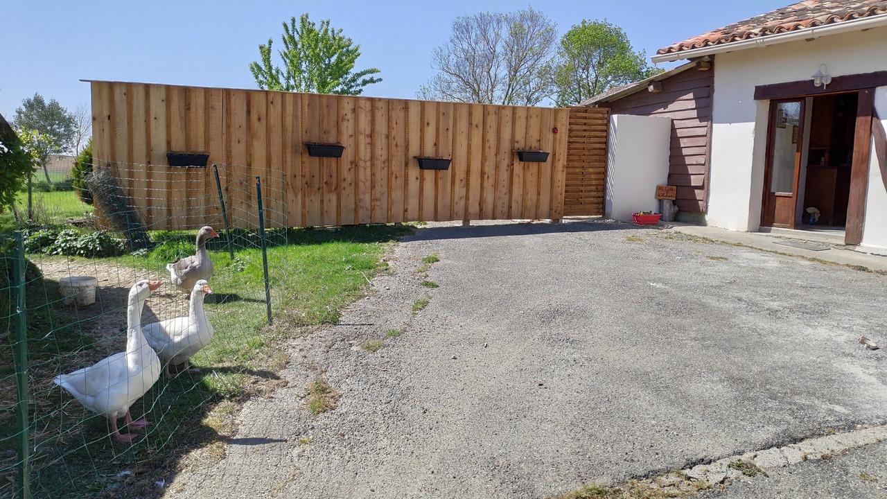 Photo of Outdoor in Le Cause