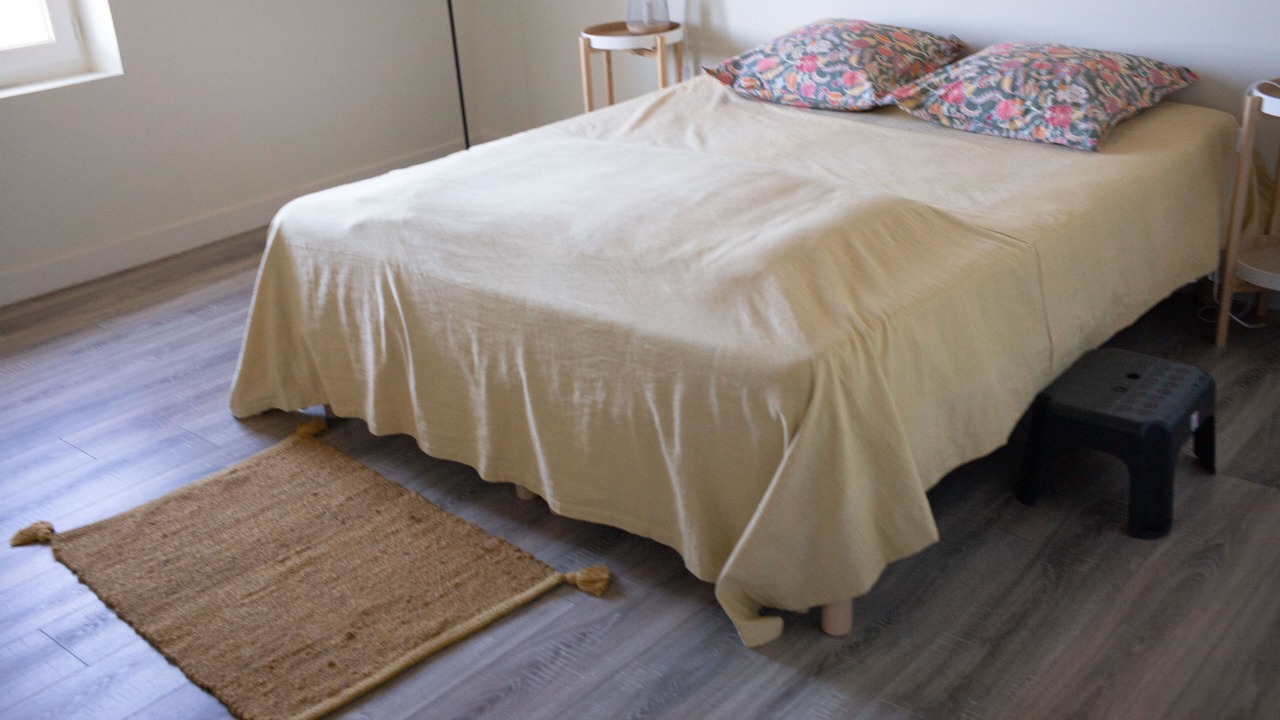 Photo of Bedroom in Castelnau-de-Montmiral