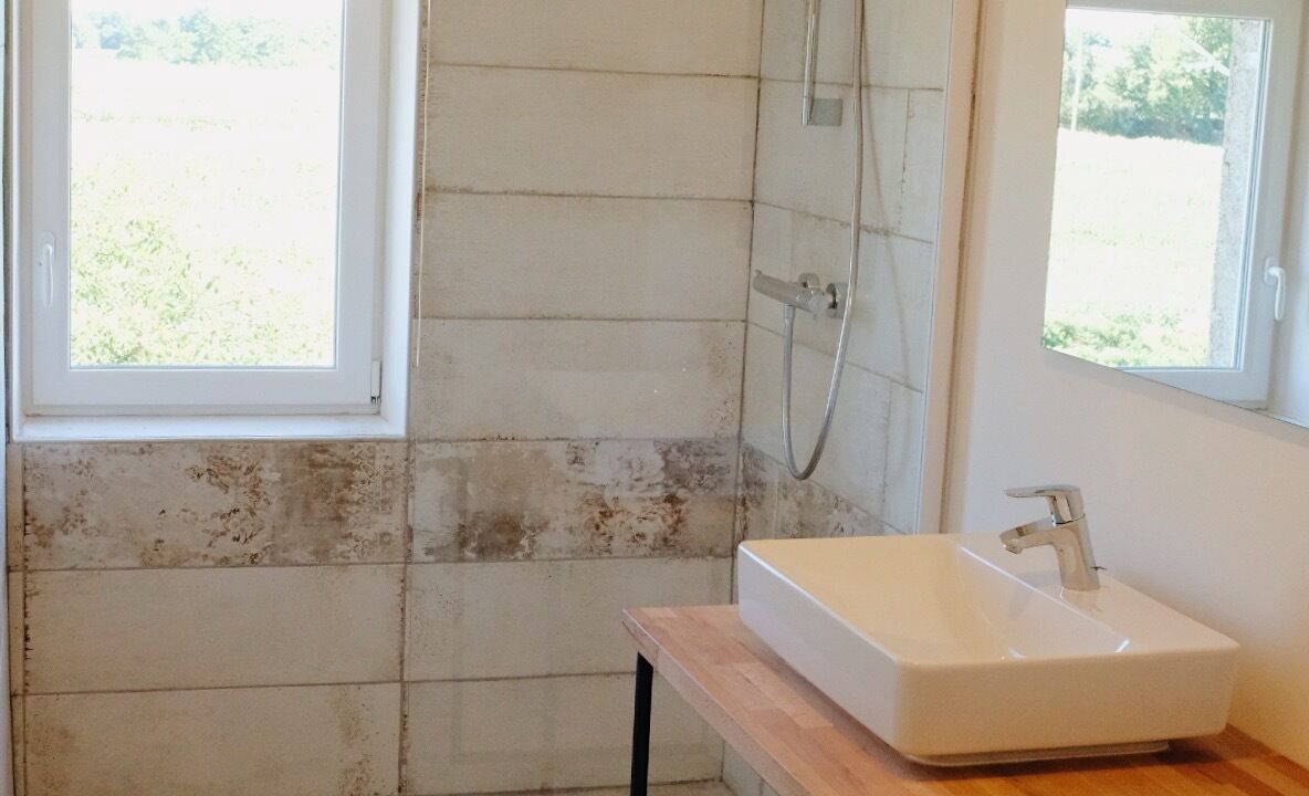 Photo of Bathroom in Castelnau-de-Montmiral