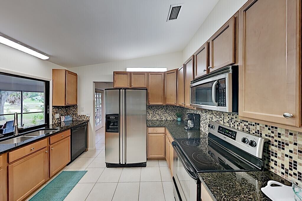 Photo of Kitchen in Riverbend Country Club