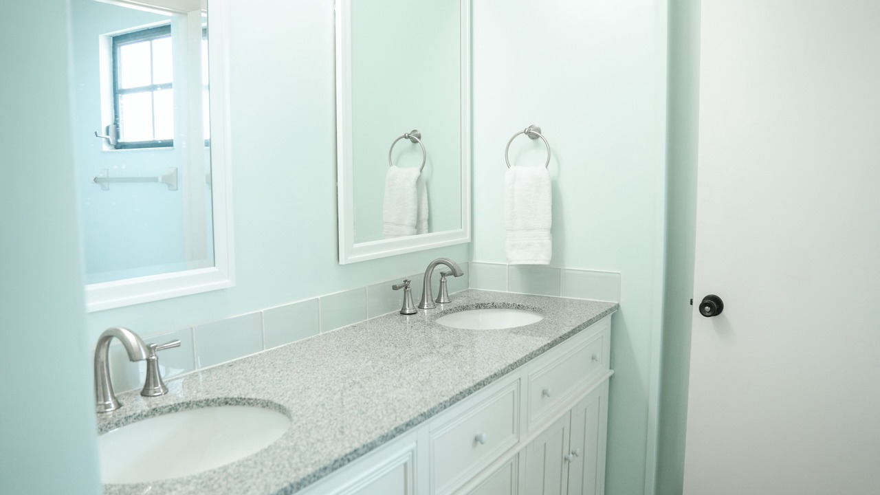 Photo of Bathroom in Riverbend Country Club