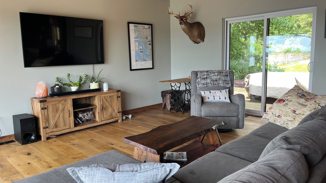Photo of Livingroom in Broadbent