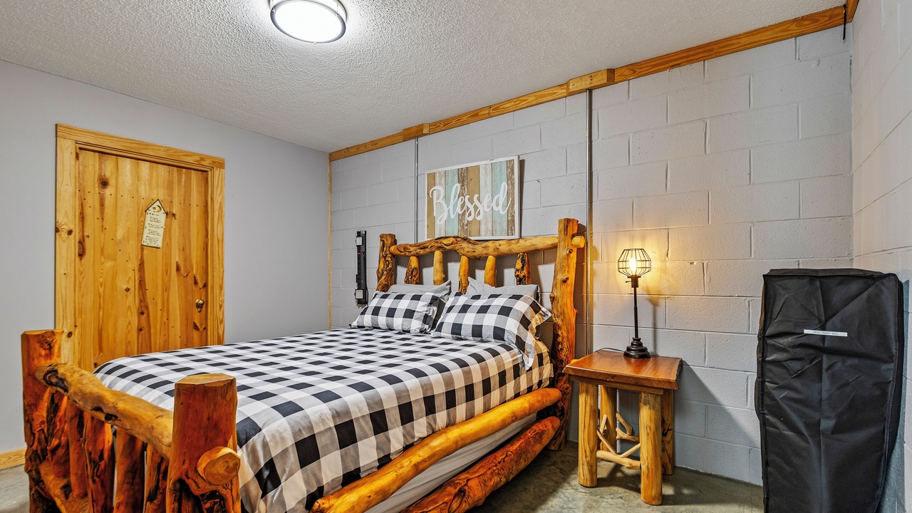 Photo of Bedroom in Knoxville