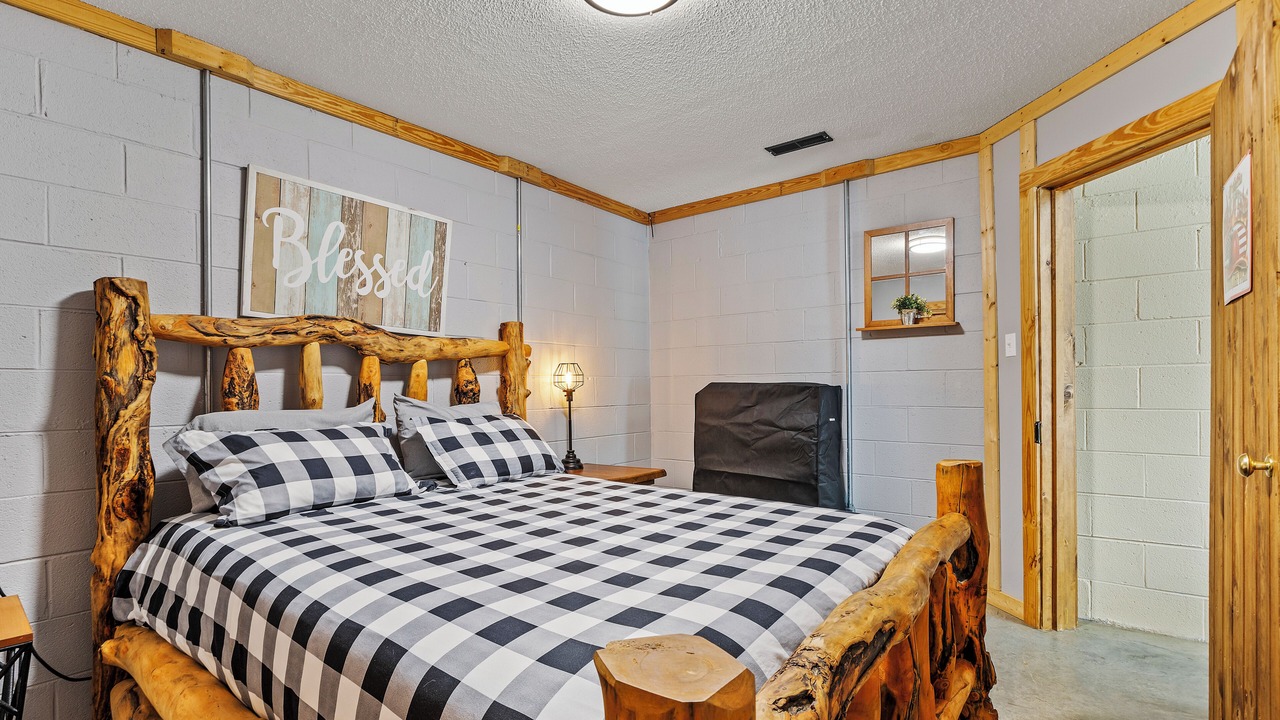 Photo of Bedroom in Knoxville
