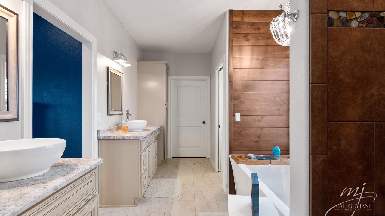 Photo of Bathroom in Calico Rock