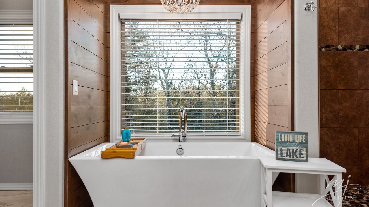 Photo of Bathroom in Calico Rock