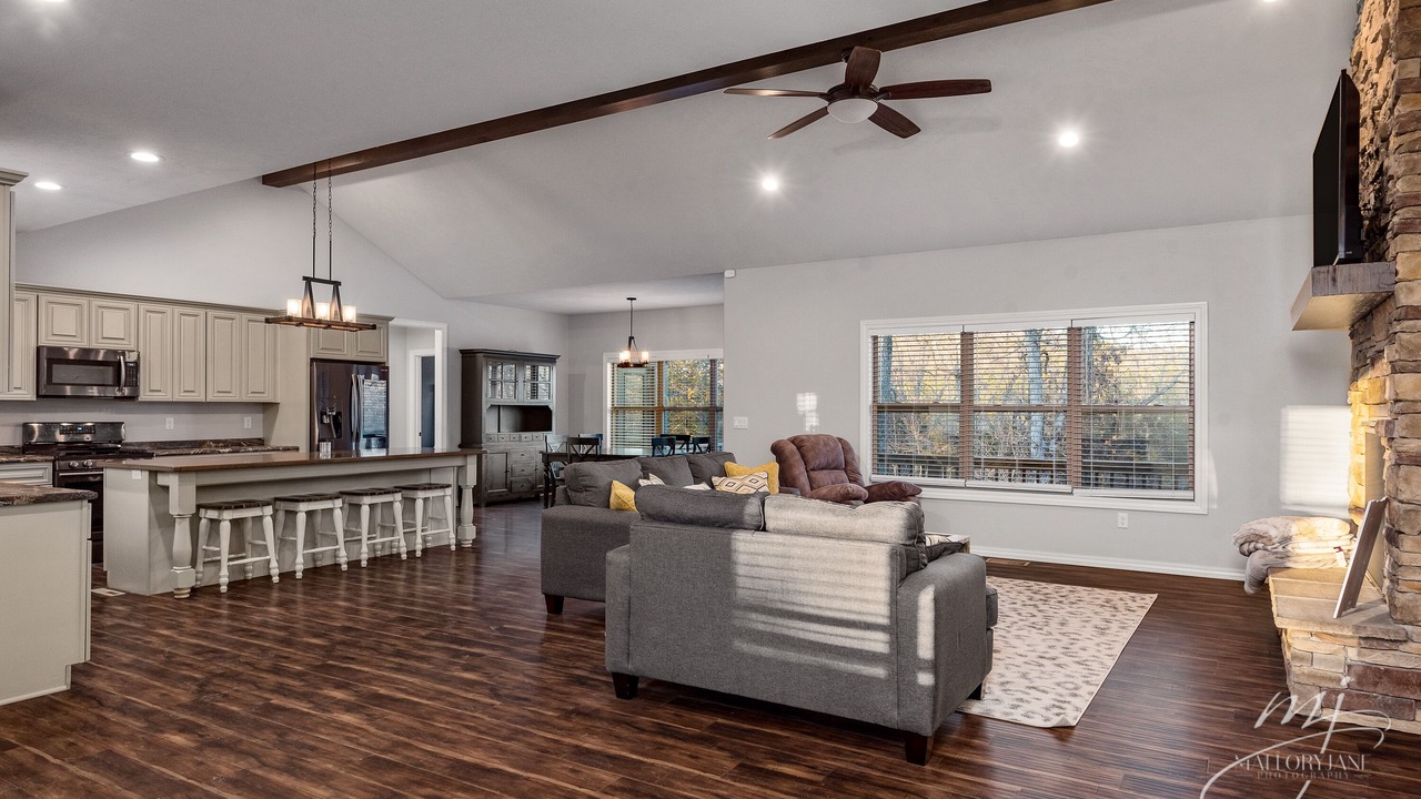 Photo of Livingroom in Calico Rock