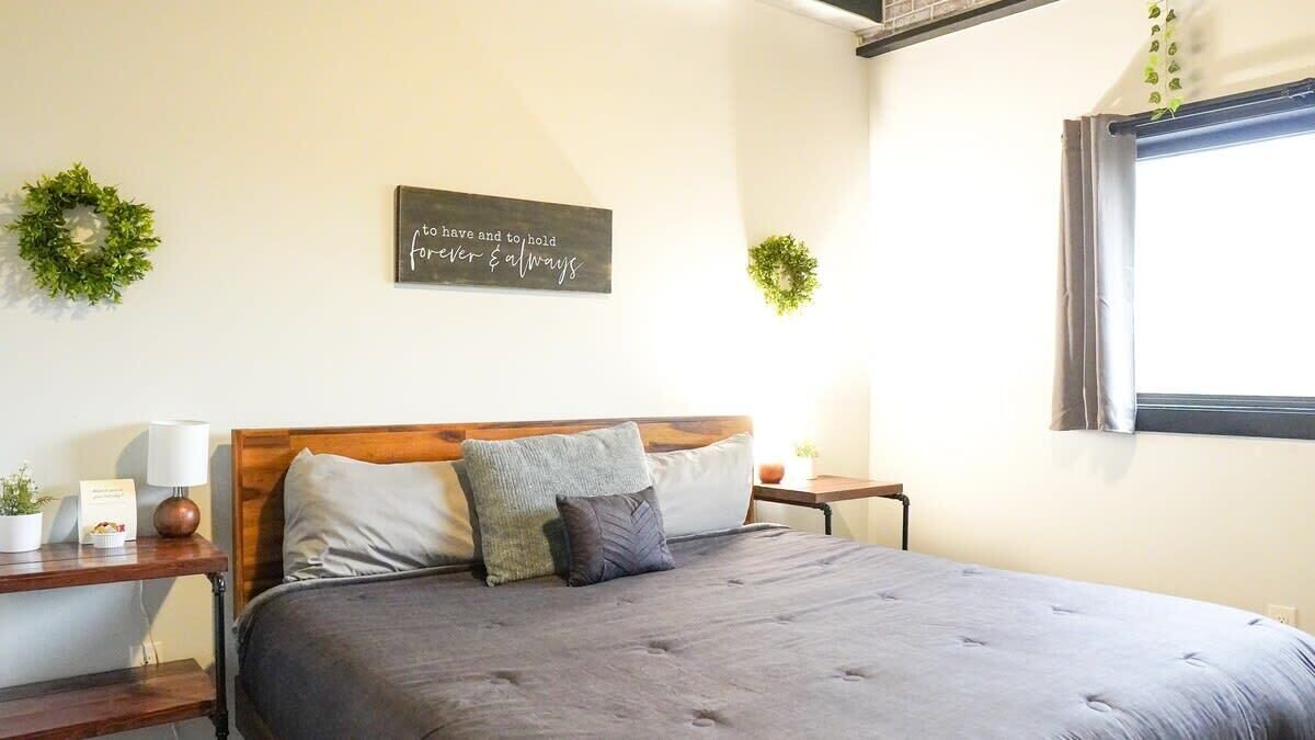 Photo of Bedroom in Niles