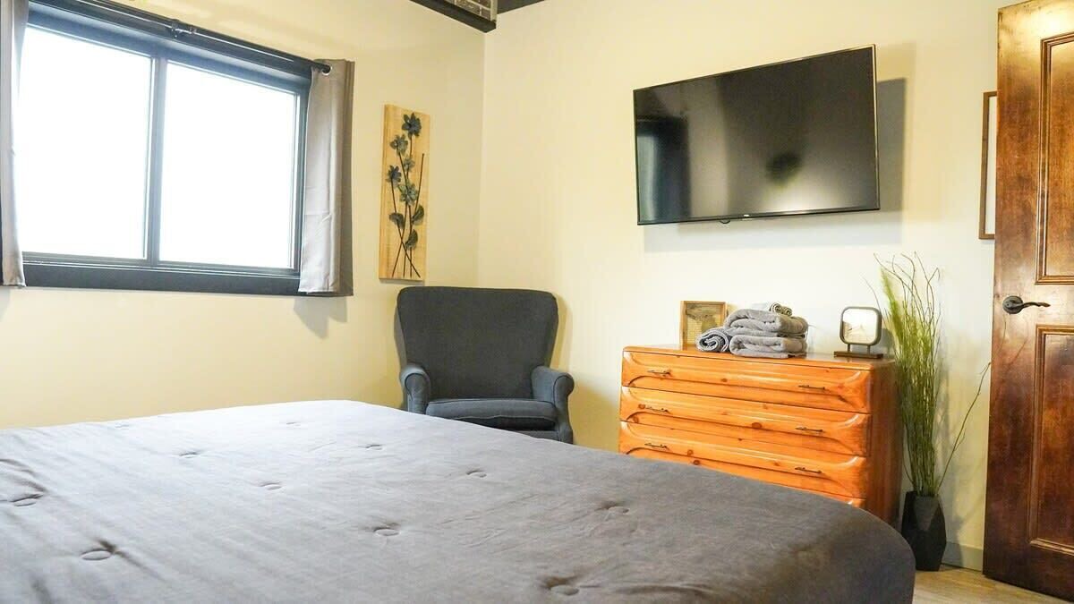 Photo of Bedroom in Niles