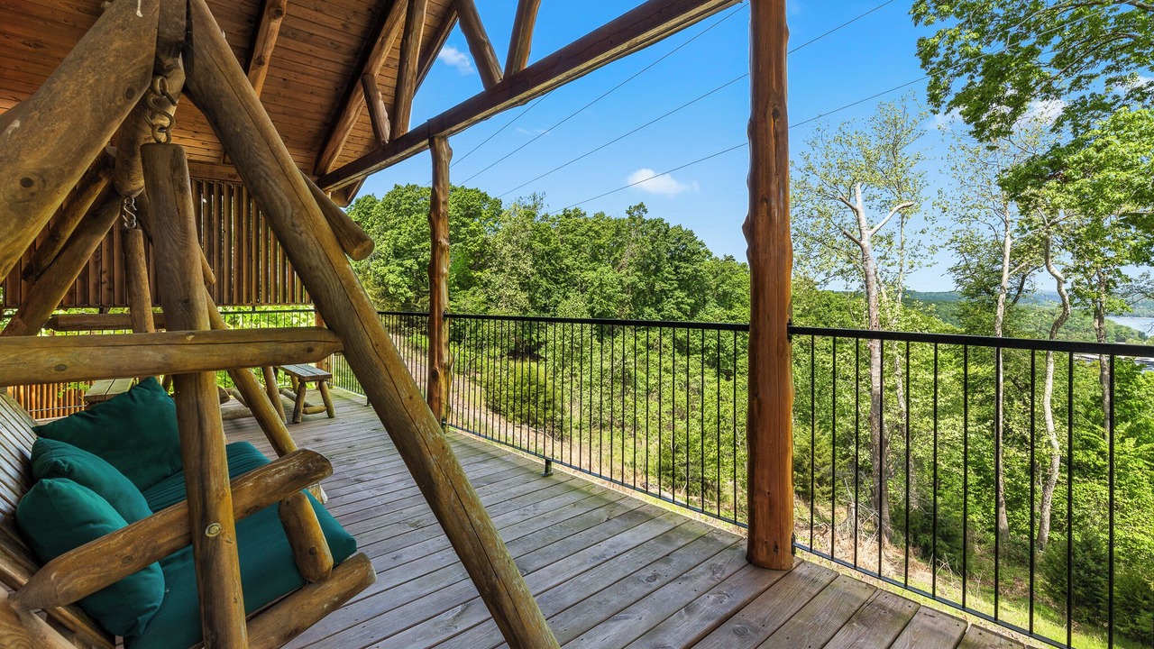 Photo of Patio Balcony in Sylvan Shores