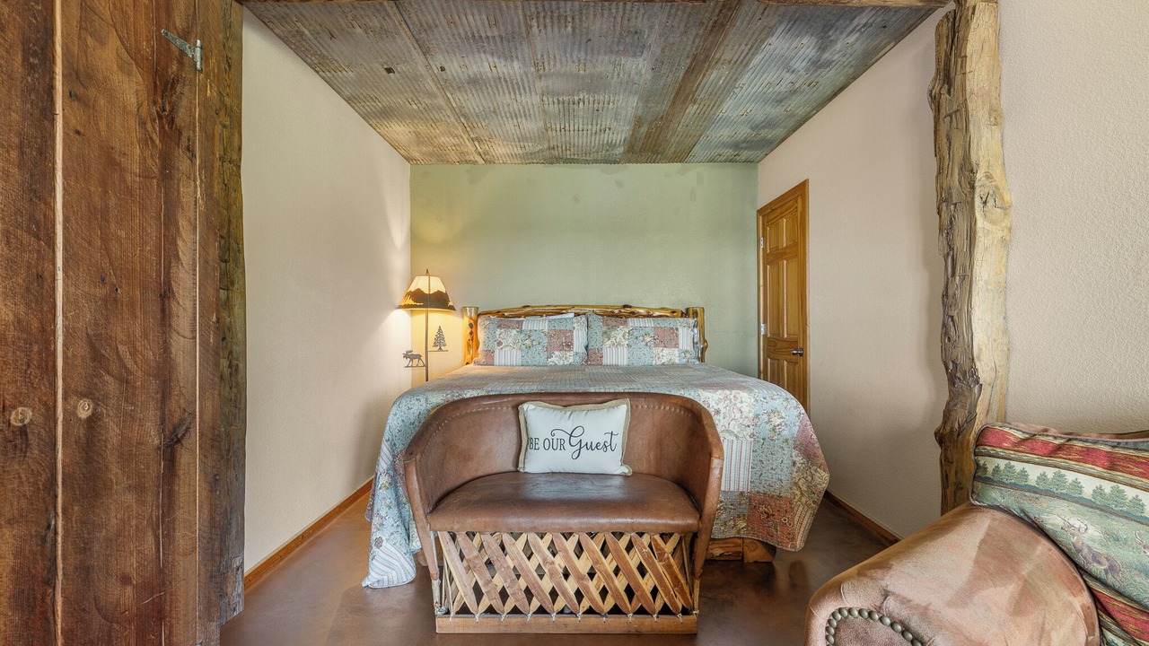 Photo of Bedroom in Sylvan Shores