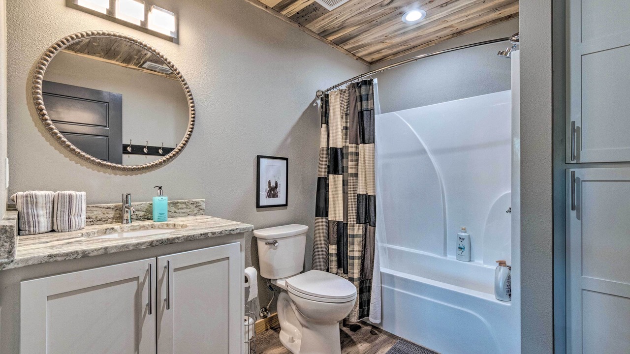 Photo of Bathroom in Glenwood