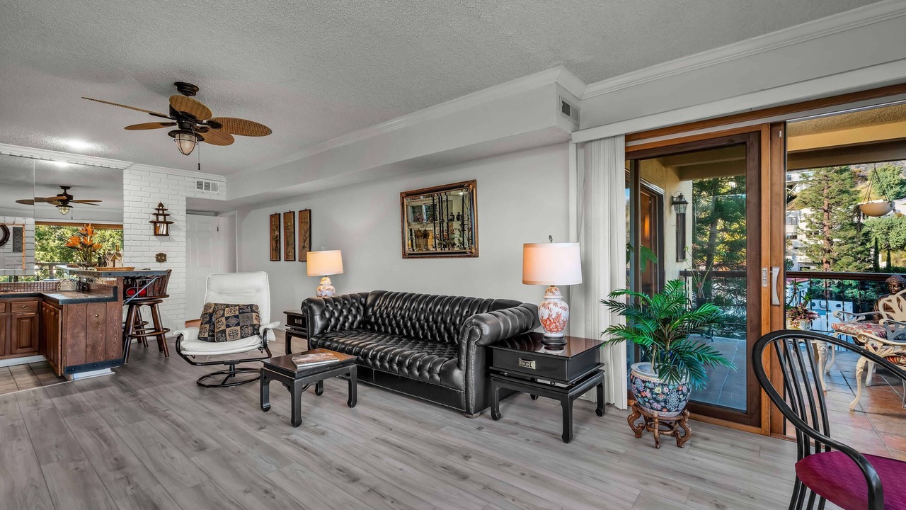 Photo of Patio Balcony in Hollywoodland