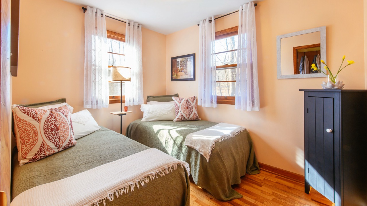 Photo of Bedroom in Knoxville