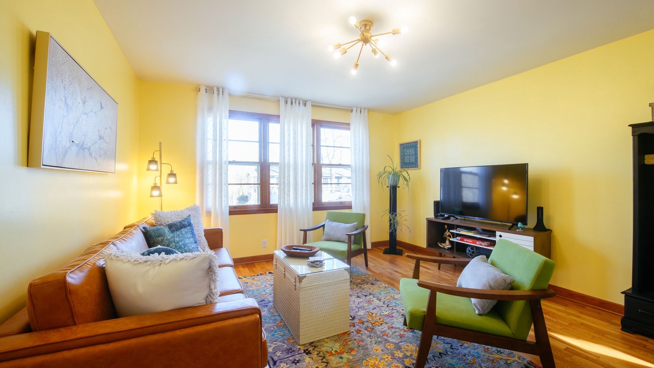 Photo of Livingroom in Knoxville