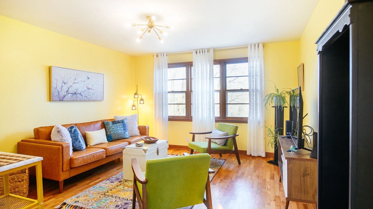 Photo of Livingroom in Knoxville