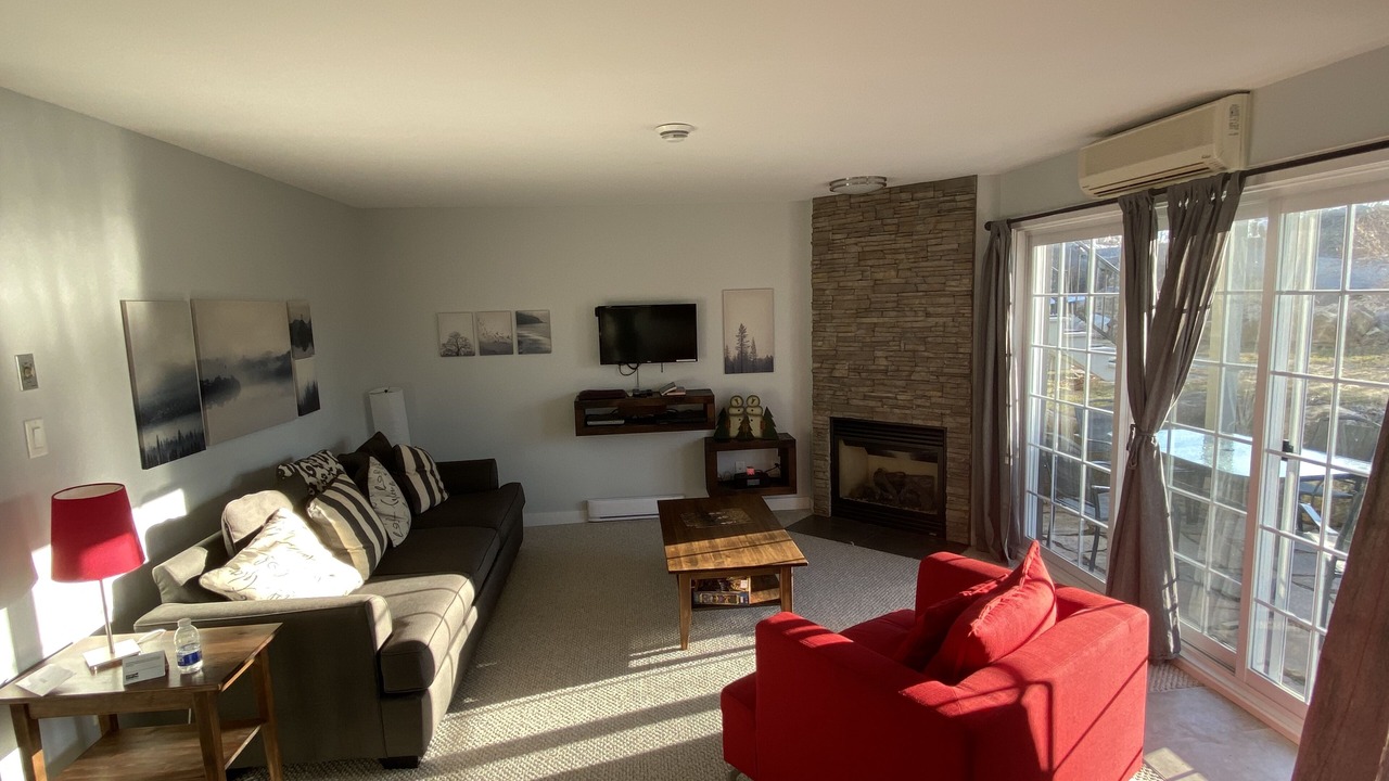 Photo of Livingroom in Saint-Faustin-Lac-Carre