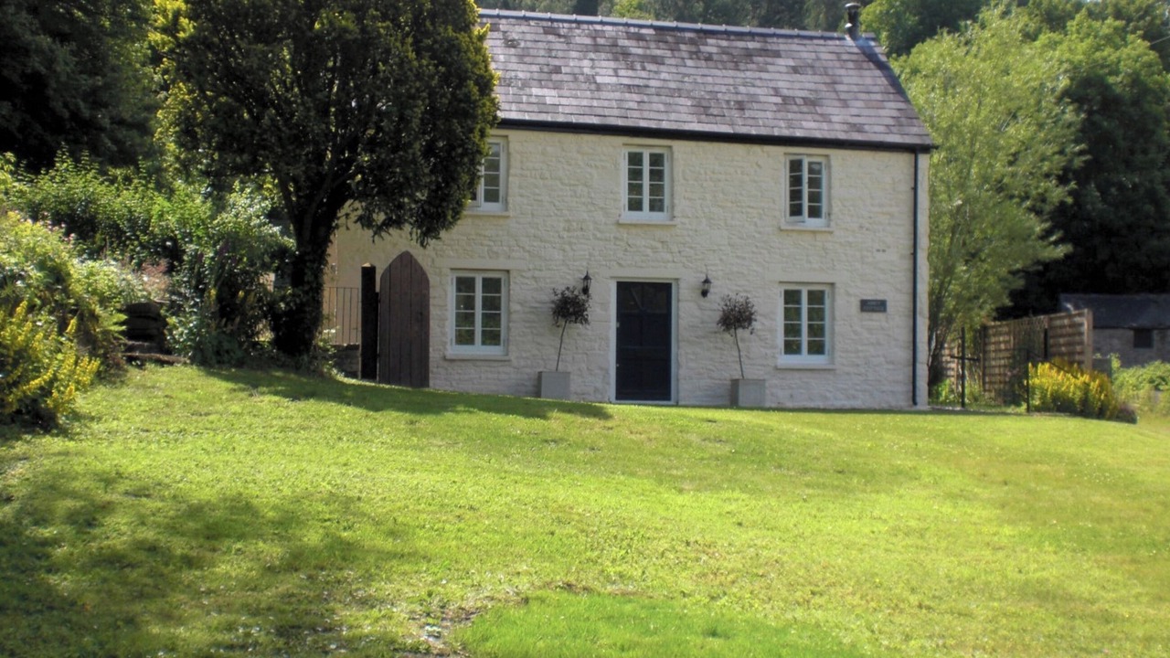 Photo of Others in Tintern