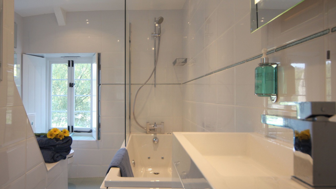 Photo of Bathroom in Tintern