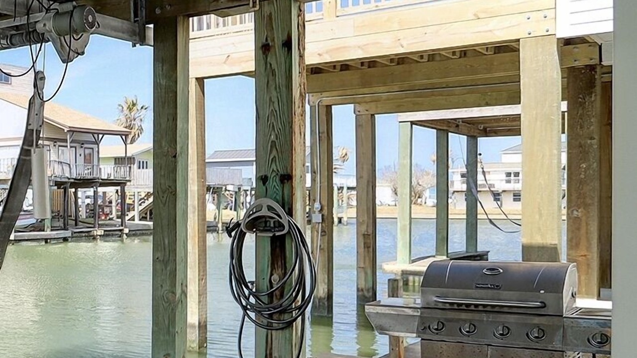 Photo of Patio Balcony in Jamaica Beach