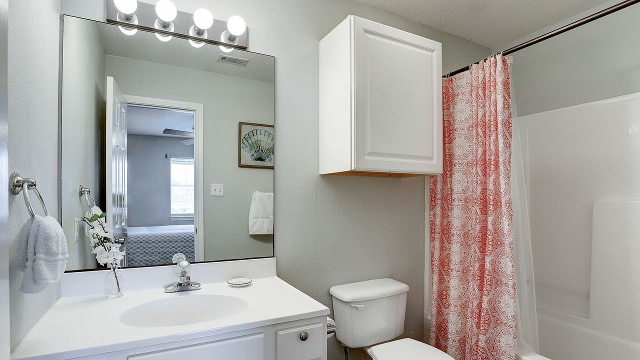 Photo of Bathroom in Jamaica Beach