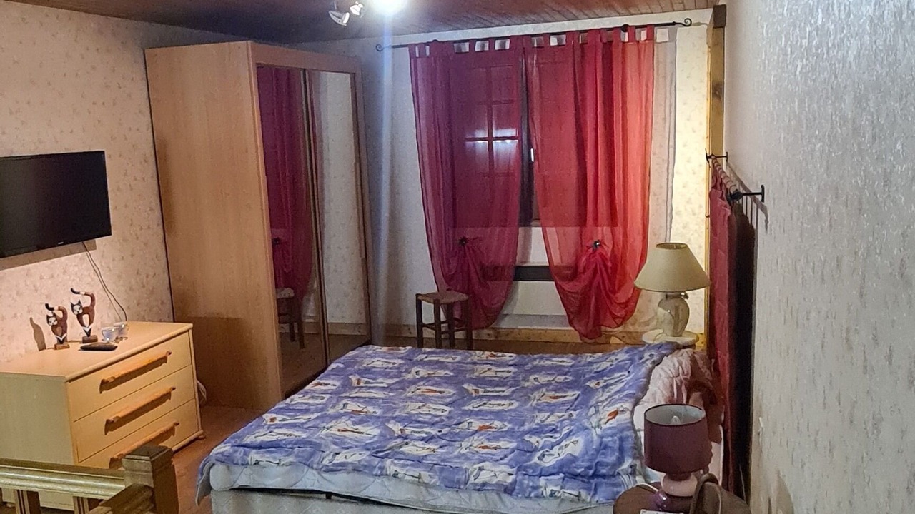 Photo of Bedroom in Bussiere-Galant