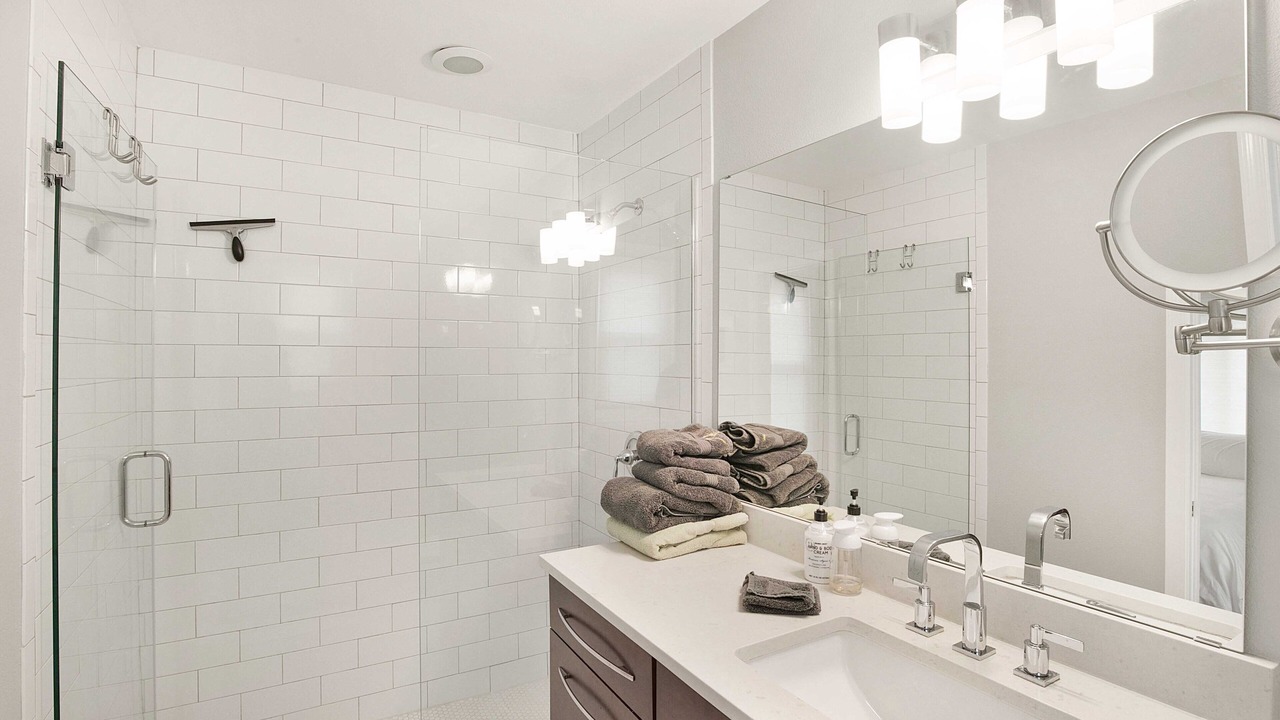 Photo of Bathroom in University Hills and Windsor Park