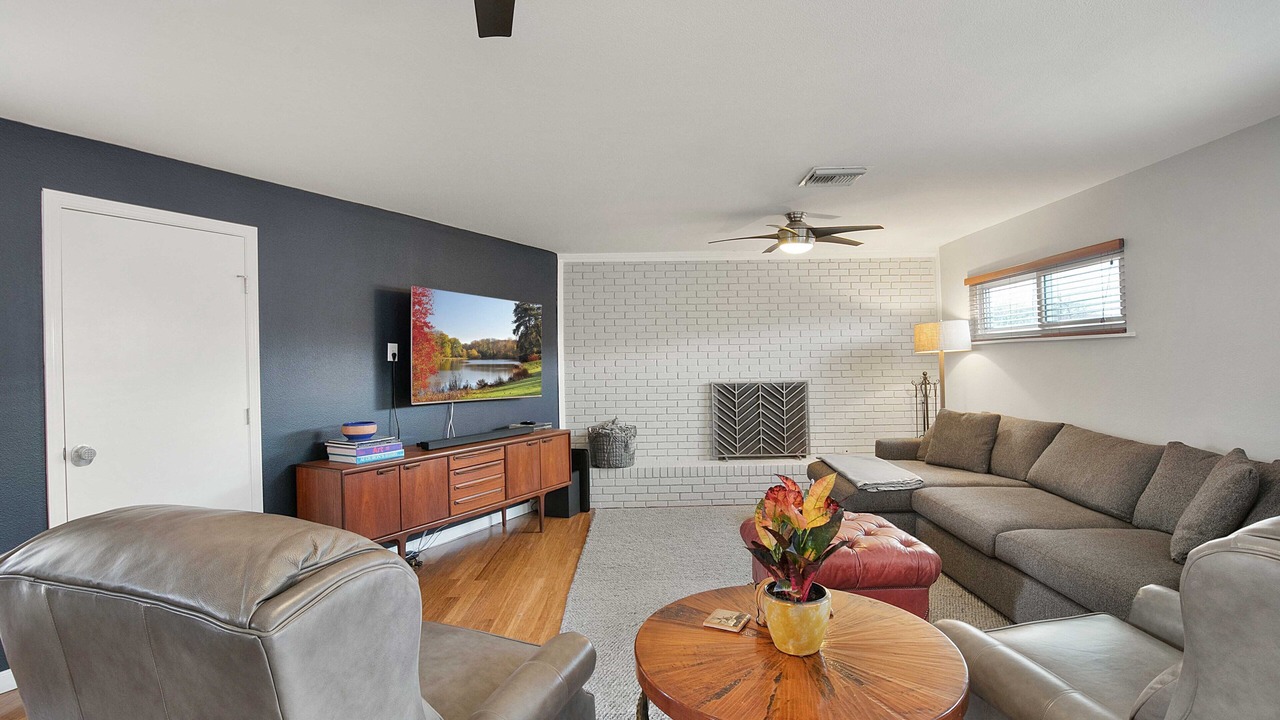 Photo of Bedroom in University Hills and Windsor Park