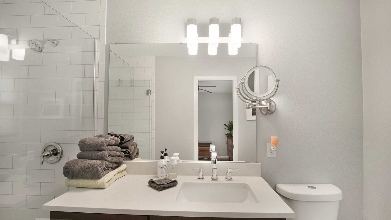 Photo of Bathroom in University Hills and Windsor Park