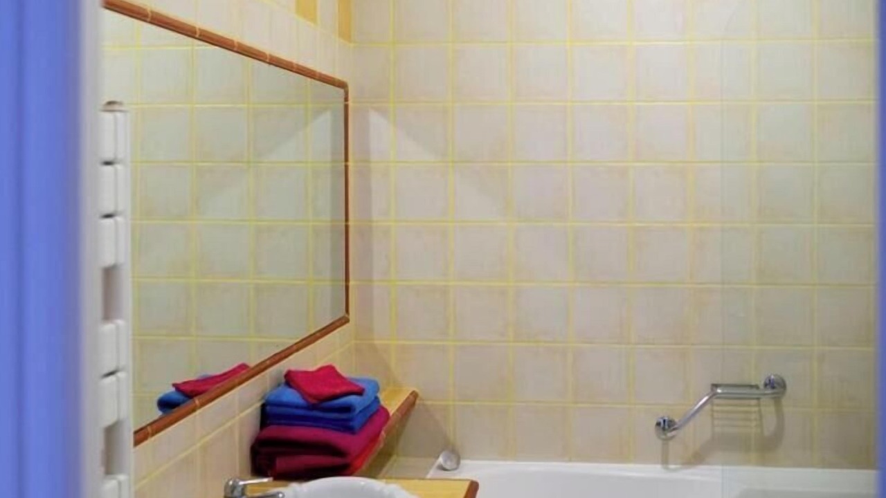 Photo of Bathroom in Roquebrun