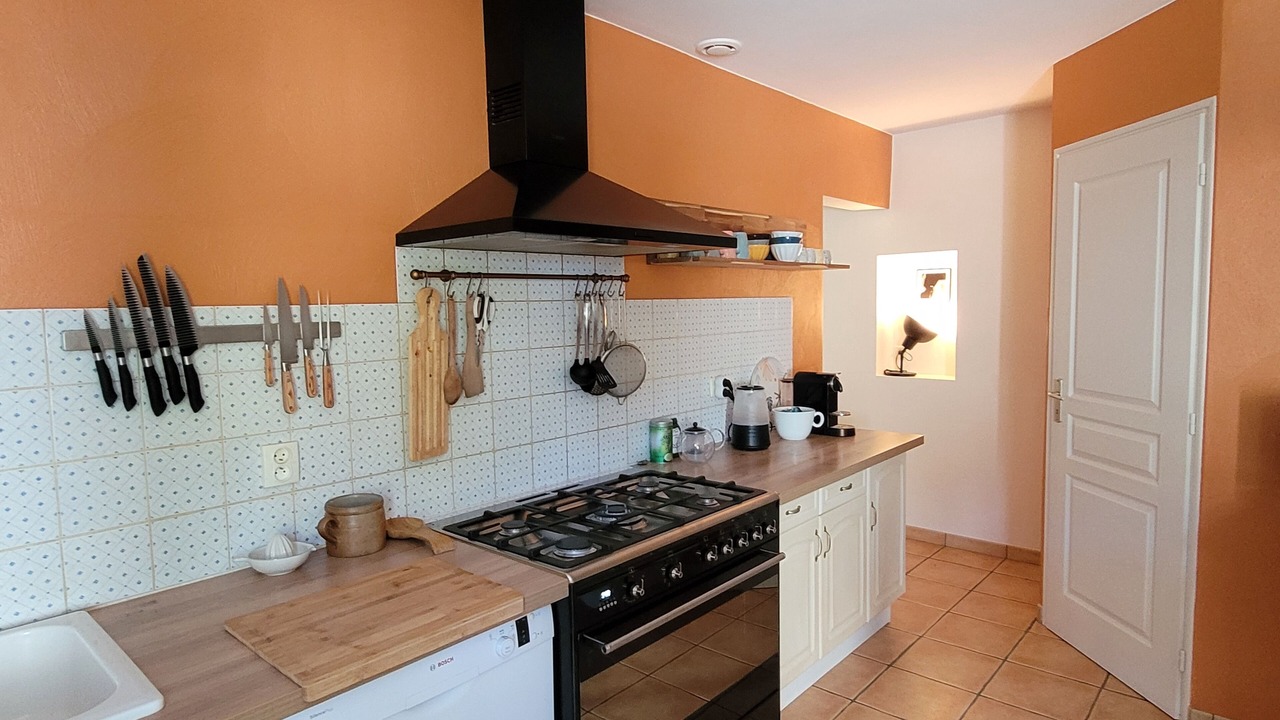 Photo of Kitchen in Saint-Urbain