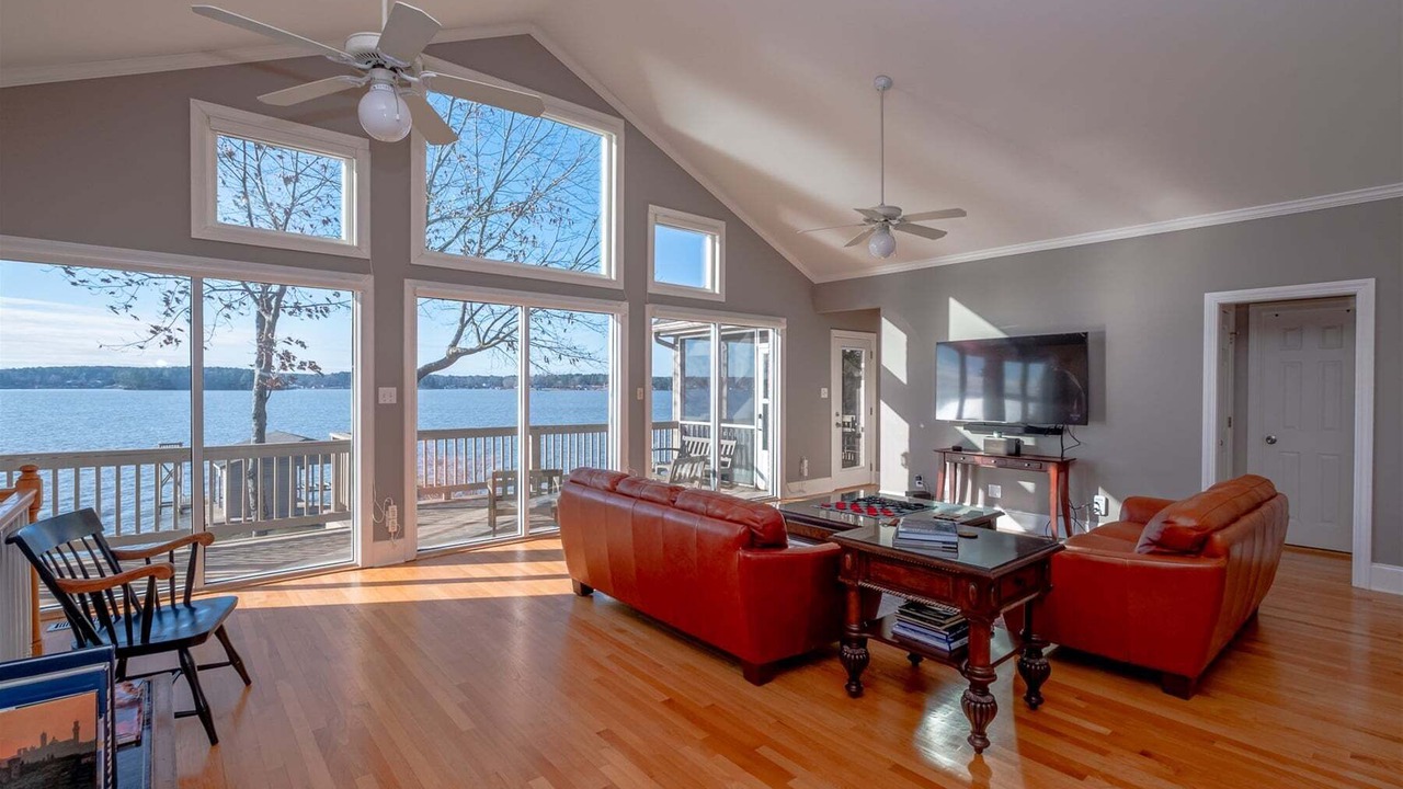 Photo of Livingroom in Henrico