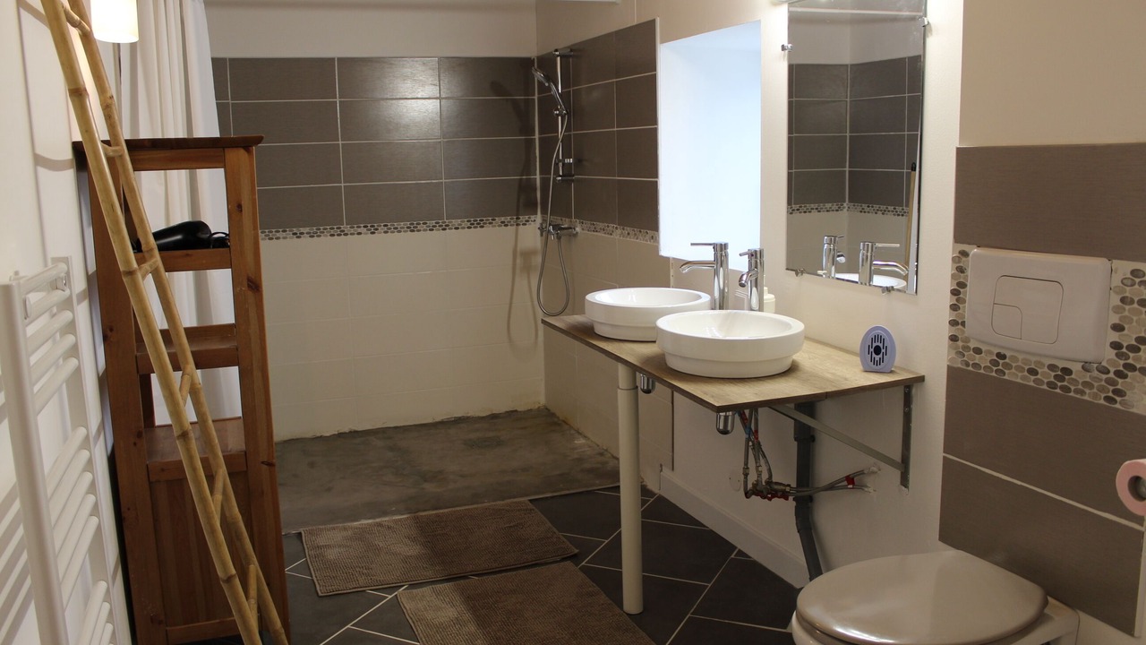 Photo of Bathroom in La Laigne
