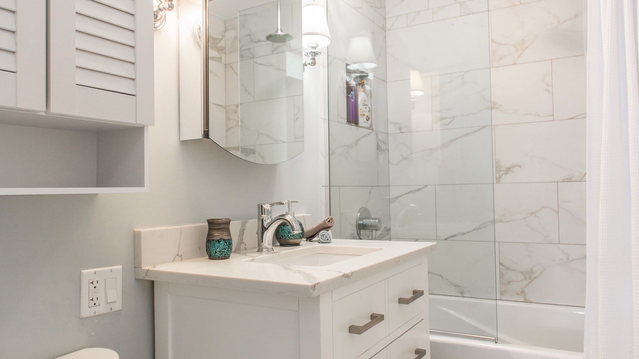 Photo of Bathroom in Streeterville
