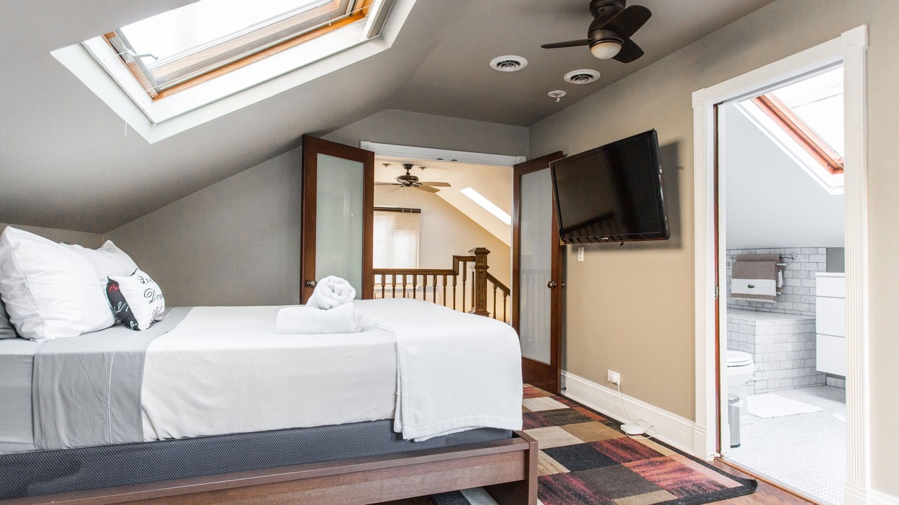 Photo of Bedroom in Old Town Triangle