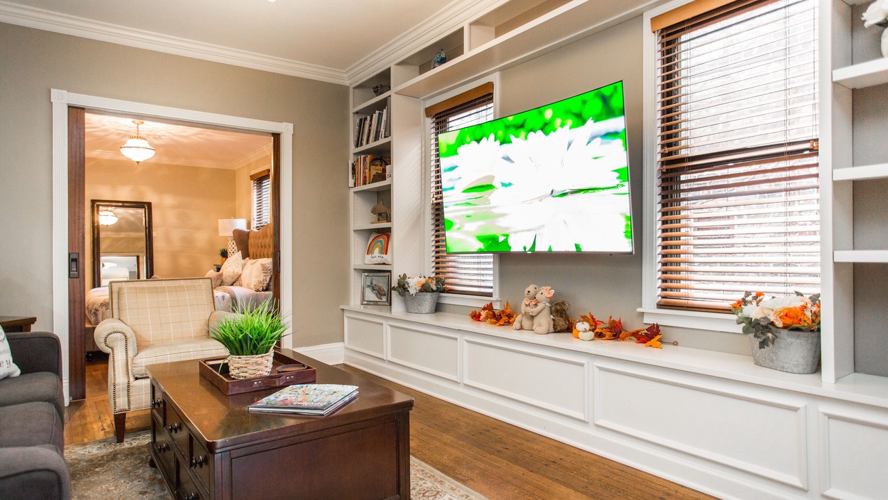 Photo of Livingroom in Old Town Triangle