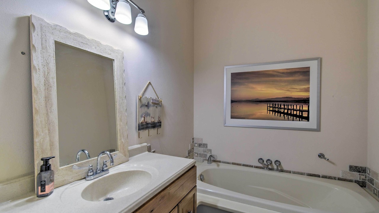 Photo of Bathroom in Allyn-Grapeview
