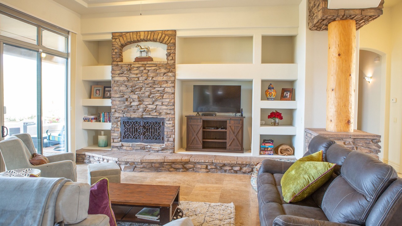 Photo of Livingroom in Rio Verde Foothills